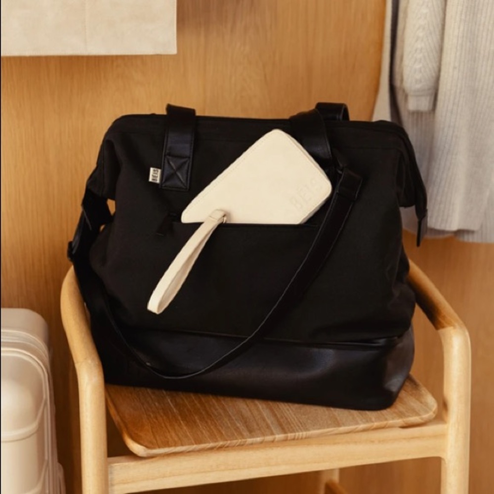 NWT Beis Convertible Mini Weekender Bag